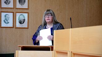 FLYTANDE PLAN: Bente Øien Hauge (uavhengig representant) peikar på fleire svakheiter ved informasjonsplanen for kommunen.
