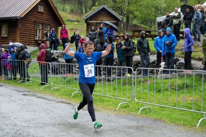 FORNØGD: Christian Prestegård frå IL Fanaråk/Kondis vart best i klassen Menn 60-69 år med tida 41:18.