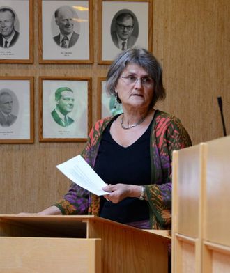 VIKTIGE BYGG: – Riksantivaren og Noreg generelt har fatta ny interesse for gamle Lærdalsøyri. Me kan ikkje berre selje eitt av dei mest markante kulturhistoriske bygga våre som Fanteloftet, seier Anna Avdem (SV).