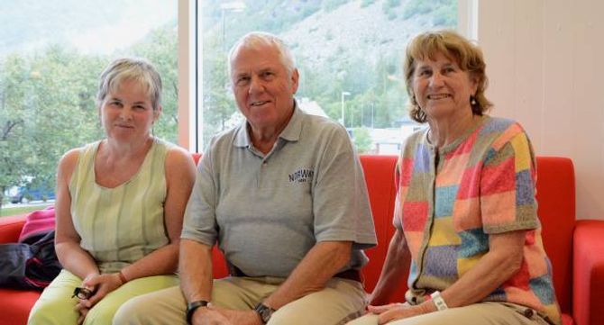TURAR I OG RUNDT ÅRDAL: Odine Somer, Arne Grøevik og Gunvor Nordås fortel om opplevingane frå turane som Årdal Gålag og ei gruppe på åtte belgiarar frå gåklubben Nordic Fitness Club Brussel hadde i området.