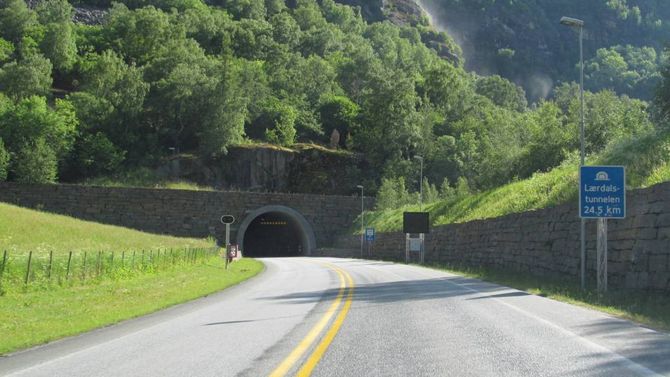 NETT I TUNNELAR: Lærdalstunnelen på E16 mellom Lærdal og Aurland. Arkivfoto