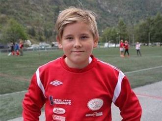 GLAD: Jonas syntest det var morosamt å spela venstreving.