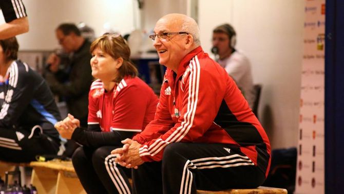 GIR IKKJE OPP: Sportsleg leiar i Jotun handball Torstein Kvam seier til Porten.no at dei kjem til å ta saka vidare.