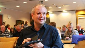 LÆRE AV ANDRE: Hilmar Høl (Ap) meiner kommunen kan dra lærdom av andre i tilsvarande situasjon. Arkiv