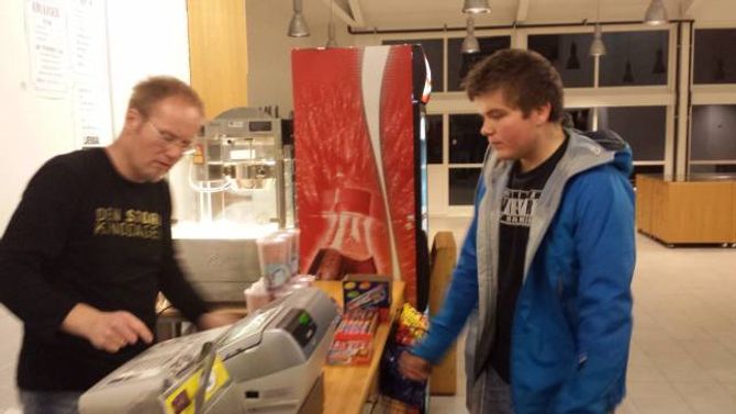 KIOSK: Ein kiosk er ein viktig del av kinoopplevinga, meiner Hamre.