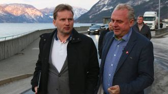 TAPAR OG VINNAR: Vidar Eltun saman med Jan Geir Solheim.