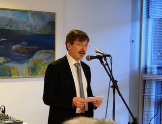 PLASS TIL FLEIRE: Rådmann i Lærdal var langt i frå den einaste som minna om at døra står open om fleire kommunar vil vera med om det lokalmedisinske senteret.