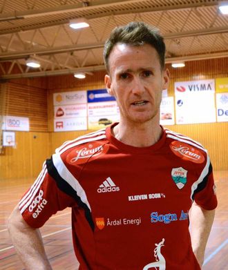 NØGD: Trenar Oli Sveinsson er glad for siger, men mest oppteken av å utvikle laget og miljøet vidare.