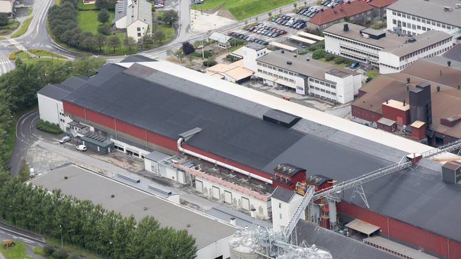 GODE TAL: AMBS har bidrege til synlege betringar i produksjonen til Årdal Metallverk, som ser ut til å setje produksjonsrekord for 2015.