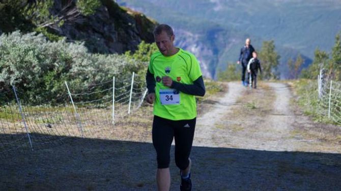 TIMEKLUBBEN: Tor Erik Sveen frå klubben Jotun 6A kom fyrst i mål i timeklubben.