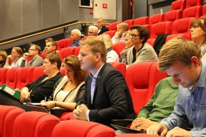 ETTERSPØR: Aleksander Øren Heen (Sp) meiner politikken må ha ein god gjennomgang av heimetenesta og etterspør grep som kan gjerast for å betra situasjonen.