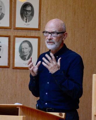 MÅ SJÅ FRAMOVER: – Eit reint kulturhus kan kanskje ha kommunen som drivar, men ei storsatsing krev nok at me må få inn andre for å få det til å gå, seier Jan Olav Fretland (SV).