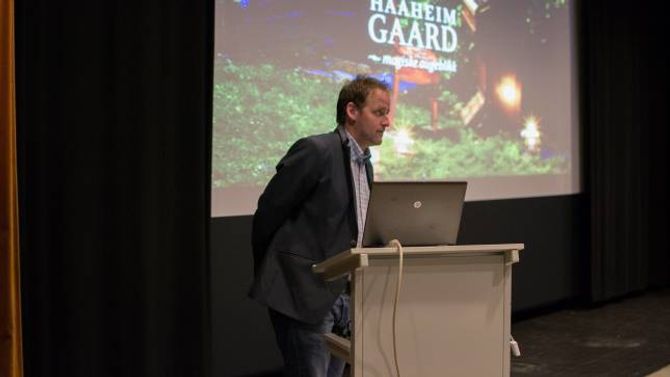 UTVIKLINGSPOTENSIALE: Torstein Hatlevik ser potensiale i det meste, og kjem med ei rekke gode tips til alle som vil utvikla noko unikt innan lokal og kortreist mat.