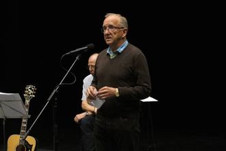 VIKTIG RØYST: Leiar i eldrerådet, Agnar Kvam, talte om dei eldre som har ei viktig røyst i samfunnet som fortener å bli høyrt.