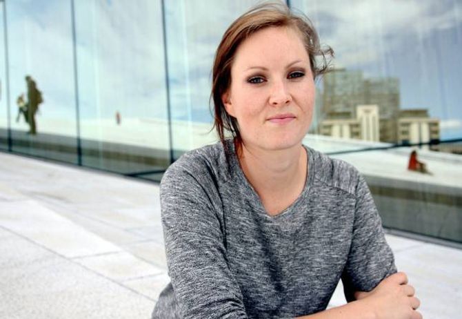 INTERNETT-JUNKIE: Forfattar Agnes Ravatn måtte ta store grep for å kvitta seg med dårlege nettvanar.