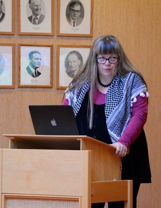PÅKJENNING: Bente Øien Hauge (uavhengig) meiner eit slik vedtak vil føre til at grunneigarane på ny blir utsett for uvisse.