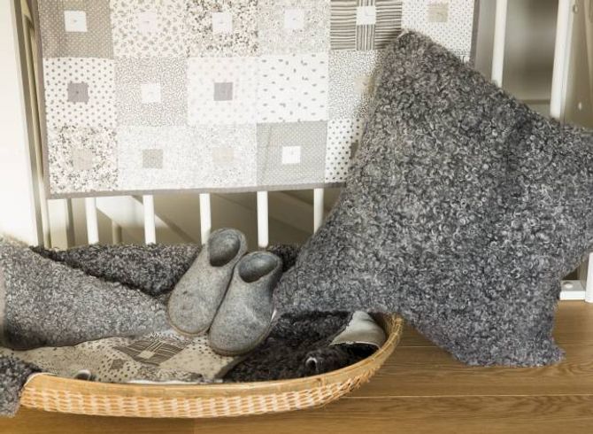 MYKT: Desse skjenene frå Gotland er silkemjuke, og fine å bruke til puter og feller.