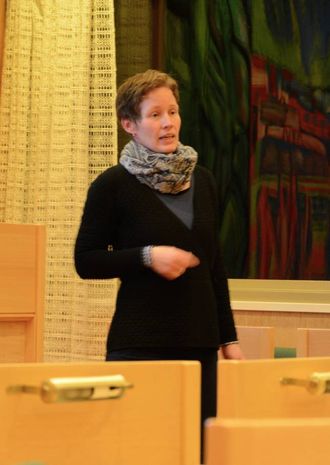 DELTE ERFARINGAR: Gøril Tveiten Lie legg vekt på at det er viktig med forståing og respekt i ein gardsoverdragingsprosess.
