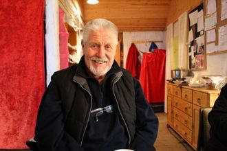 KJEKT: Ingebrigt Wangensteen Gjerde synes alltid det er kjekt å vere på marknad i Lærdal.