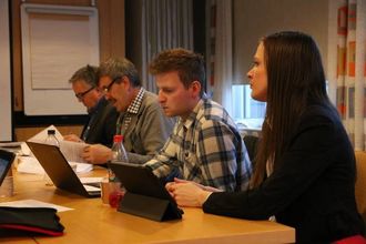 SAKNA MÅL: Thomas Norheim Moen og Sp-gruppa sakna meir konkrete tiltak og mål i klimaplanen til at dei vil nytta 400 000 kroner på den.