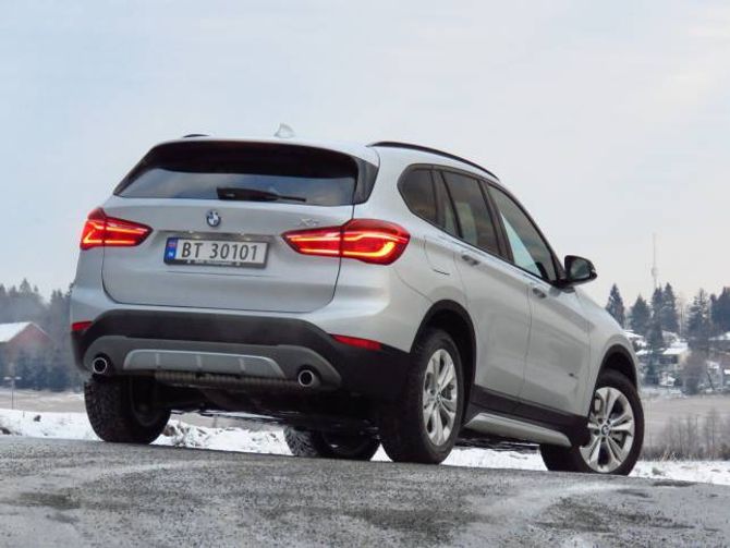 FRÅ X6: Baklysa minner veldig om dei du finn på den store og luksuriøse BMW X6.