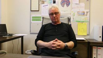 IKKJE UROE: Rektor Jan Kåre Stedje er ikkje uroa, for neste år er kullet tilbake til normalen att med dobbelt så mange elevar.