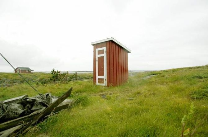 FASILITETAR: Fram til 1970/80-talet hadde dei fleste norske hytter berre utedo og brønnvatn.