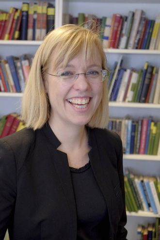 Tidlegare prosjektdirektør i Norsk Ordbok, språkdirektør Åse Wetås, er glad for at både setelarkivet til Norsk Ordbok og ordboksarbeidet no får eit vidare liv ved Universitetet i Bergen. Den 9. mars lanserer ho det siste av dei tolv banda i Norsk Ordbok.