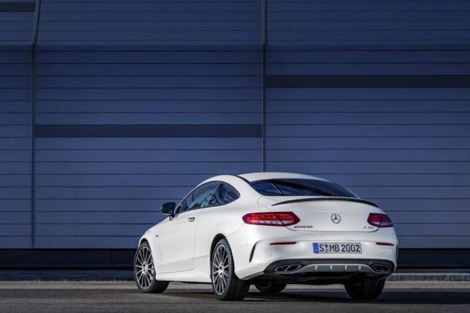 NESTEN VERSTING: AMG-avdelinga til Mercedes-Benz kjem med «'mildare» bilar.