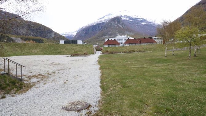 EI GÅVE: – Hydro gav dette som ei gåve til samfunnet, og så tek dei på ein måte den gåva tilbake og tillet at det vert etablert ei verksemd der som eg ikkje ser på som like positivt som å anlegge ein park for ålmenta, seier Benjaminsen.