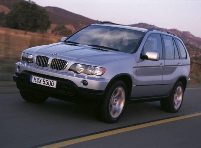 SAV: BMW X5 var merkets første SUV, eller SAV, Sports Activity Vehicle, då han kom i 1999.