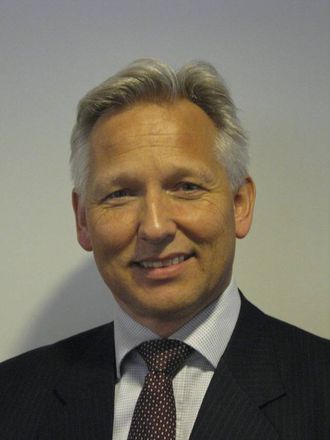 SPÅR PROBLEM: Lars Erik Maurud trur mange bilprodusentar vil slite med å klare dei framtidige utsleppskrava.