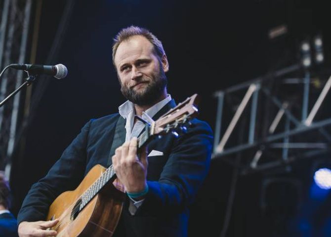 ARTIST: Stein Torleif Bjella skal spele under Målrock 2016.