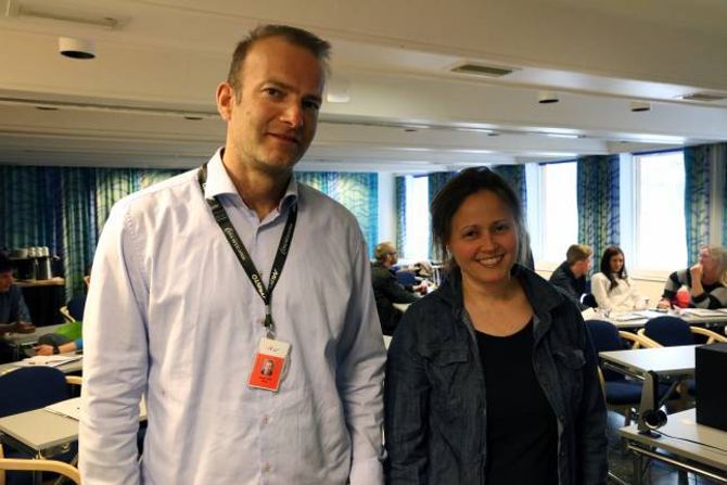 FORTALTE: Jørgen Berg og Ingrid Merete Øygard i Innovasjon Norge kom med gode tips til dei som deltok på kurset.