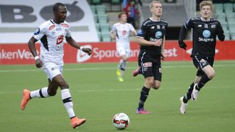 FART I BEINA: Gilbert Koomson skapte tidvis trøbbel for Odd, spesielt i førsteomgang. Det siste ekstra mangla likevel for at det skulle bli verkeleg farleg.