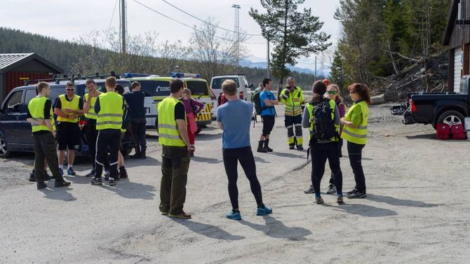 STORT SØK: Store styrkar er sett i sving i leitinga etter ein sakna mann på Haukåsen i Sogndal.