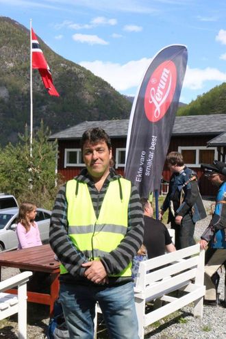 Formann i Knipenborg skyttarlag, Robert Sandvik.