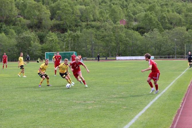 EITT POENG: Årdal FK henta eitt poeng i kampen mot Lillestrøm 2.