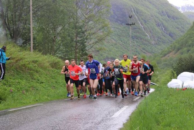 START: Startskotet gjekk av klokka 14.00 søndag ettermiddag.