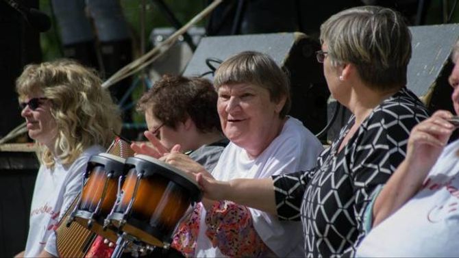 SPELTE I SKÅRI: Under fjorårets Målrock-festival fekk ASVO-bandet synt seg fram for eit endå breiare publikum under Skåri.
