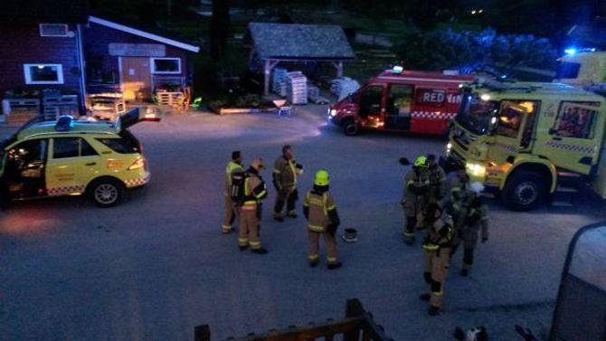 Avverga: Aurland Brannvesen rykte ut med fullt mannskap og avverga at det vart noko meir enn ein nestenbrann ved Sogn Jord- og hagebruksskule i natt.