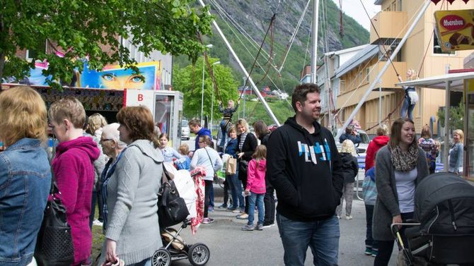 POPULÆRT: Det er mange som tar turen innom arrangementet i løpet av helga. Arkiv