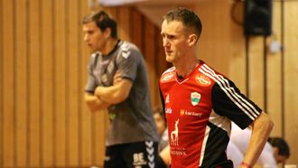 NYE KAMPAR: Trenar Olafur Sveinsson fortel Jotun/Årdalstangen reiser med sitt sterkaste mannskap til Gaupne i helga. Arkiv