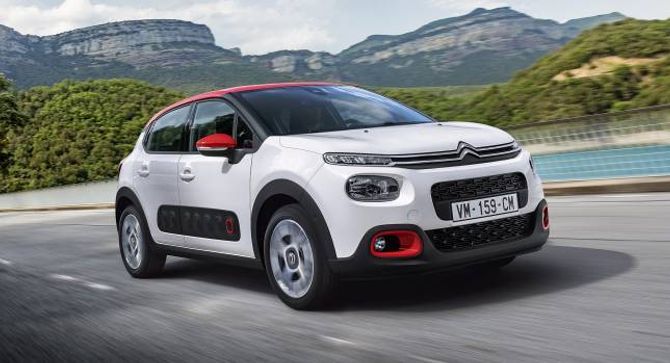FUNKY: Citroën satsar igjen med litt frekk design på sine modeller. C3 hentar element frå C4 Cactus.