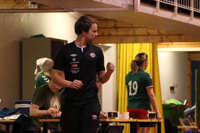 VIKITIG: Sogndal-trenar Ole Kristian Gjerstad skildrar toppkampen som ein firepoengskamp, der siger var svært viktig.