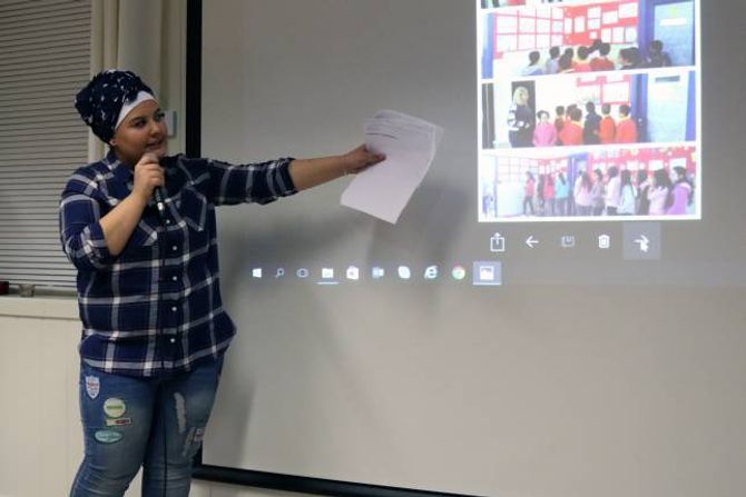 FORTALTE: Dei syriske flyktningane fortalte om sin kultur og kvardagslivet i Syria.