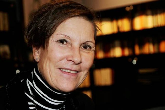 UROVEKKJANDE: - Når økonomiske spørsmål blir viktigare enn sosial rettferd og likeverd, er det grunn til uro, meiner forskar Agneta Knutas. Ho synest det er urovekkjande at rundt femti skular blir lagt ned i Noreg kvart år og at det å undervisa på fådelte skular ikkje er tema i lærarutdanninga.