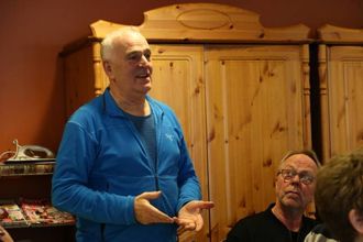 TEK OVER: Kjell Arvid Heen og Steinar Drægni er blant dei nye som skal styre eldresenteret inn i framtida.