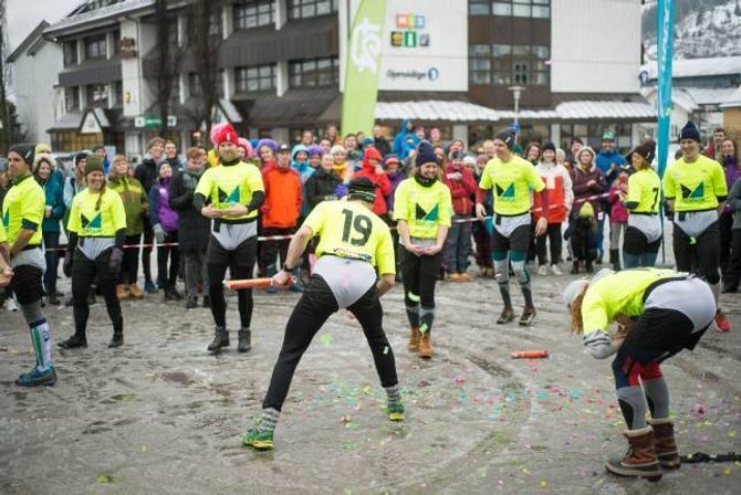 LITE Å SEIE PÅ STILEN: Den mannsterke troppen til SGN Skis var blant førehandsfavorittane, men kan i det minste legge noko av skulda på teknikken for det skuffande resultatet.