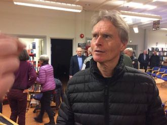 UROA: Vidar Lægreid var ein av dei mange tilhøyrarane på føredraget. Han fryktar for framtida til sognamaolet.